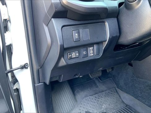 Certified 2023 Toyota Tacoma TRD Sport AWD/4WD image 35