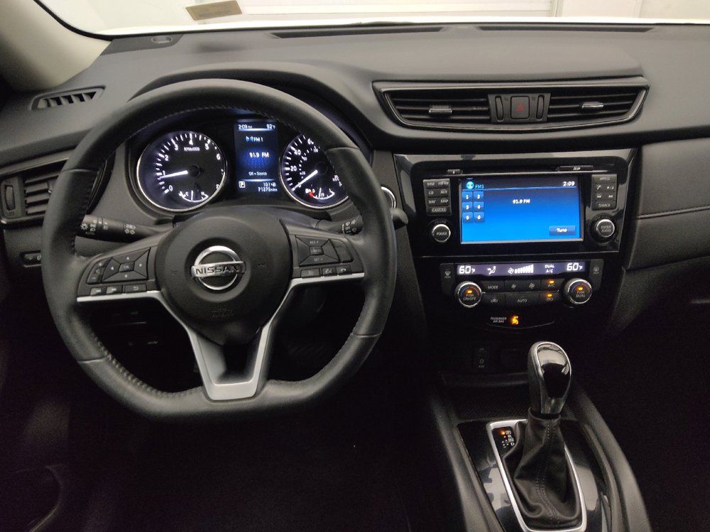 Used 2017 Nissan Rogue SV w/ SV Premium Package FWD image 22