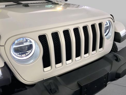 Used 2021 Jeep Wrangler Unlimited Sahara w/ Dual Top Group AWD/4WD image 32