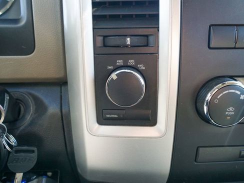 Used 2011 RAM 1500 Big Horn image 23