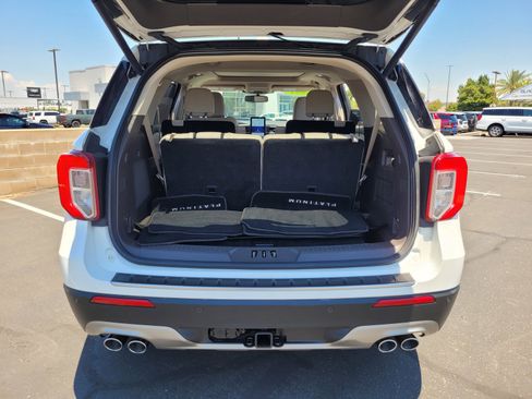 Used 2021 Ford Explorer Platinum w/ Equipment Group 601A AWD/4WD image 28