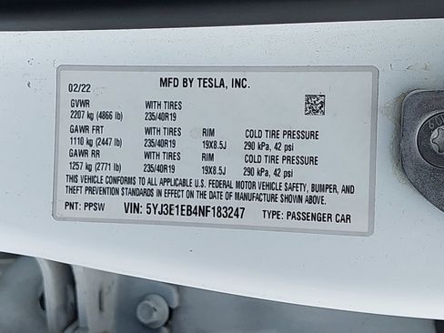 Used 2022 Tesla Model 3 Long Range AWD/4WD image 18