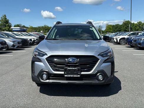 Certified 2025 Subaru Outback Onyx Edition AWD/4WD image 2