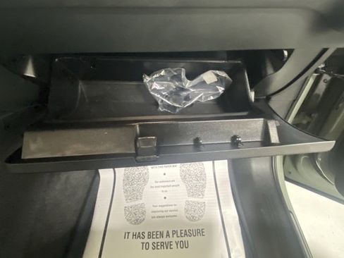 Certified 2023 Volvo C40 P8 Recharge Ultimate w/ Protection Package Premier image 29