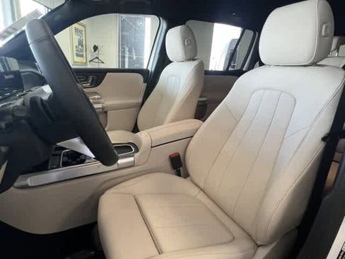 New 2026 Mercedes-Benz GLB 250 image 11