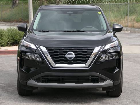 Used 2023 Nissan Rogue S FWD image 8