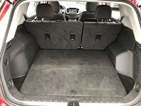 Used 2023 GMC Terrain SLE image 16