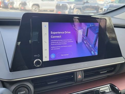 Used 2024 Toyota Prius Prime SE image 20