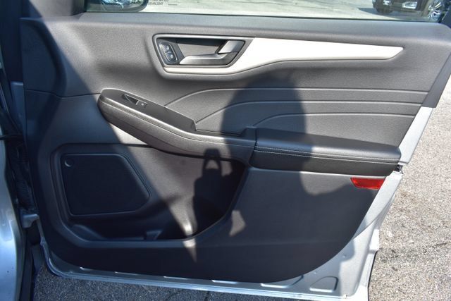 Used 2022 Ford Escape SE w/ SE Sport Appearance Package AWD/4WD image 41