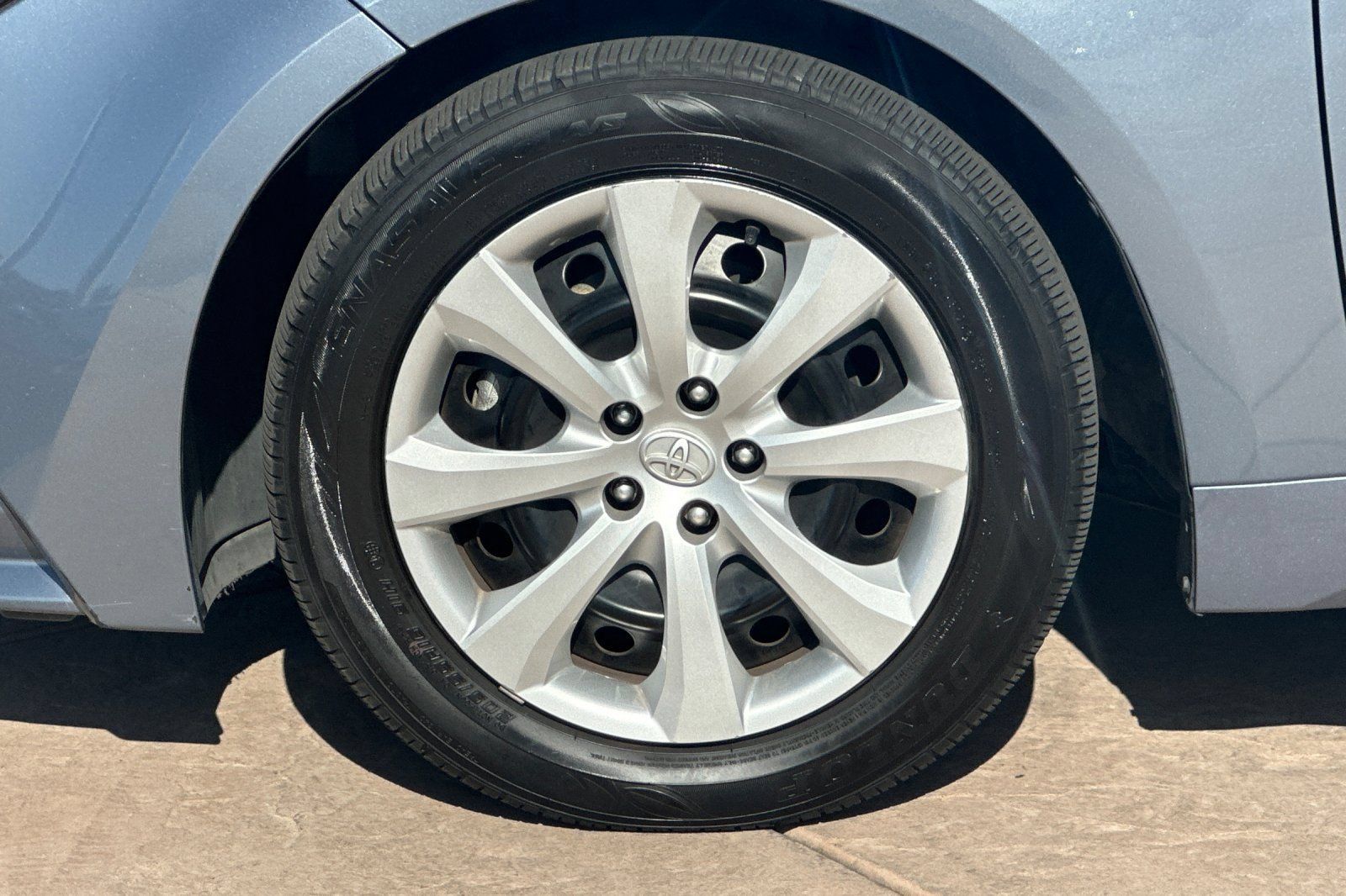 Certified 2025 Toyota Corolla LE FWD image 32