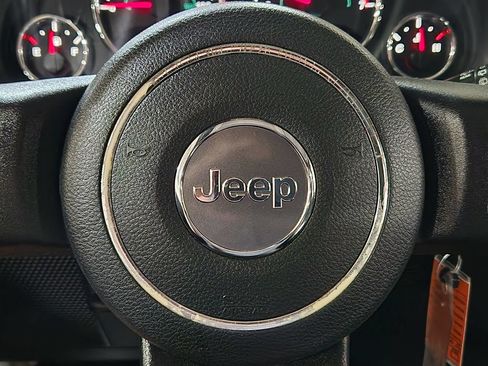 Used 2018 Jeep Wrangler Unlimited Sahara AWD/4WD image 46