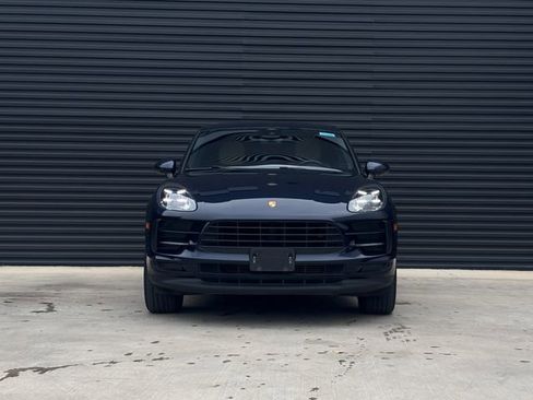Certified 2021 Porsche Macan AWD/4WD image 10