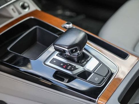 Used 2021 Audi Q5 Premium Plus image 18