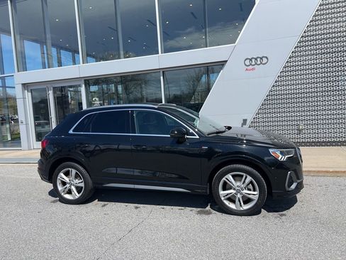 Used 2020 Audi Q3 2.0T Prestige w/ Prestige Package image 12
