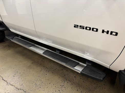 Used 2022 Chevrolet Silverado 2500 High Country w/ Z71 Off-Road Package image 24