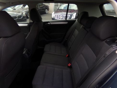Used 2013 Volkswagen Golf TDI image 12