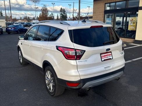 Used 2018 Ford Escape Titanium image 8