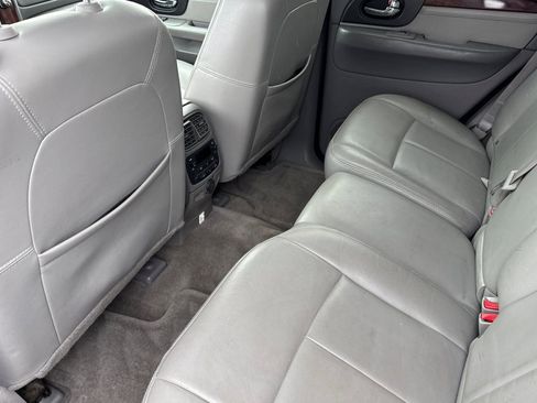 Used 2007 GMC Envoy Denali AWD/4WD image 9