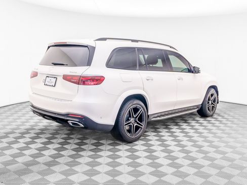Used 2024 Mercedes-Benz GLS 450 4MATIC image 5