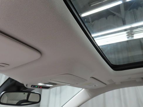 Used 2024 GMC Acadia Denali image 27