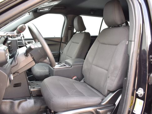 Used 2024 Ford Explorer 4WD Police Interceptor image 11