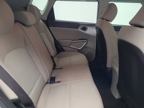 Used 2021 Kia Soul LX FWD image 19