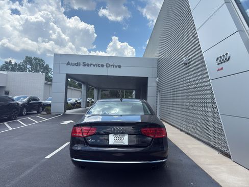 Used 2013 Audi A8 3.0T w/ Convenience Pkg AWD/4WD image 4