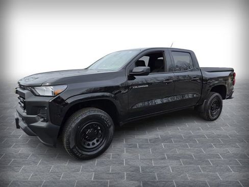 Used 2023 Chevrolet Colorado W/T image 3