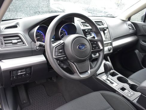 Used 2019 Subaru Outback 2.5i image 3