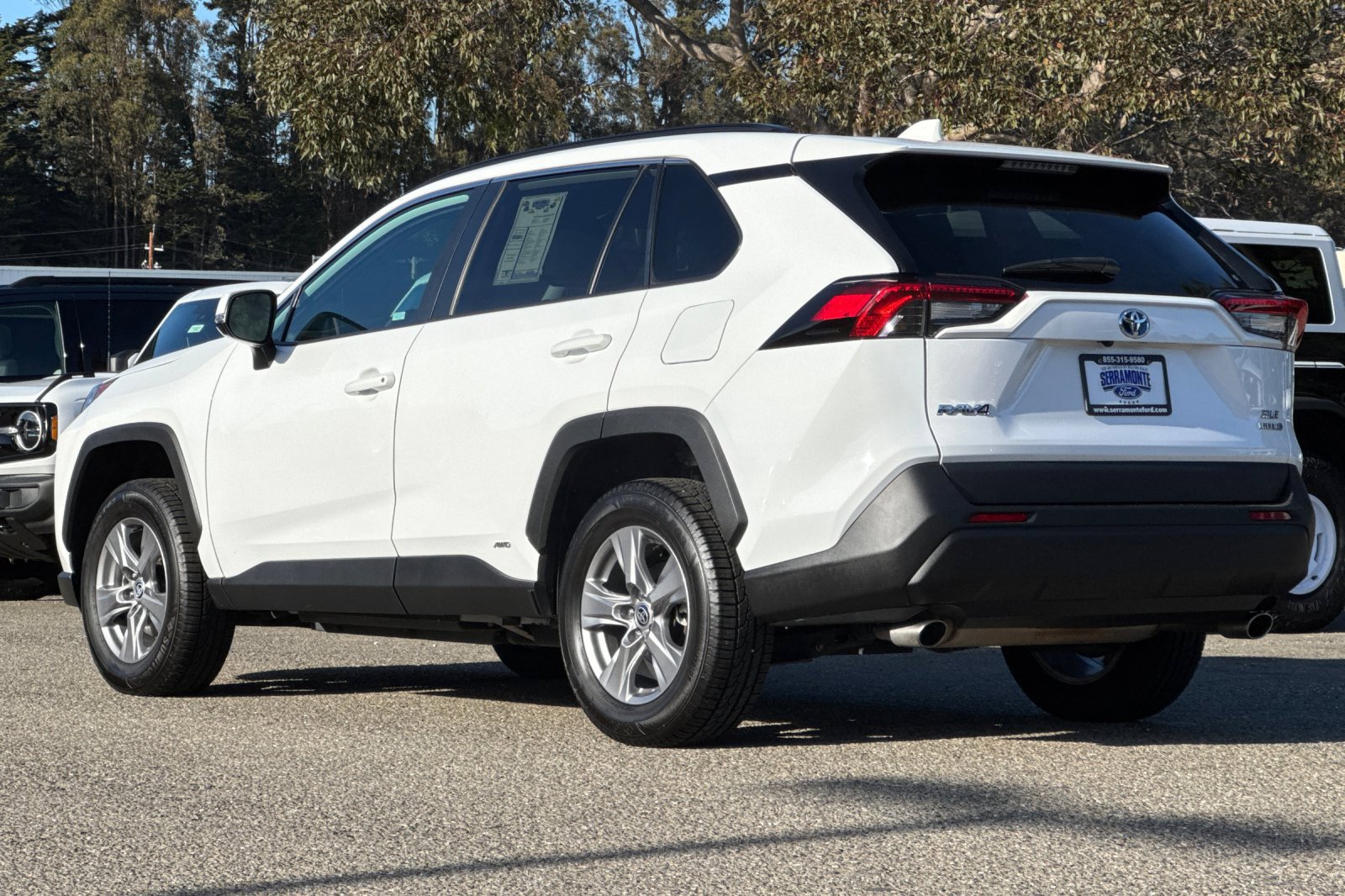 Used 2023 Toyota RAV4 XLE w/ XLE Grade Weather Package AWD/4WD image 8