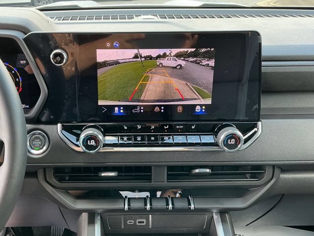 Used 2026 Chevrolet Colorado Trail Boss AWD/4WD image 23