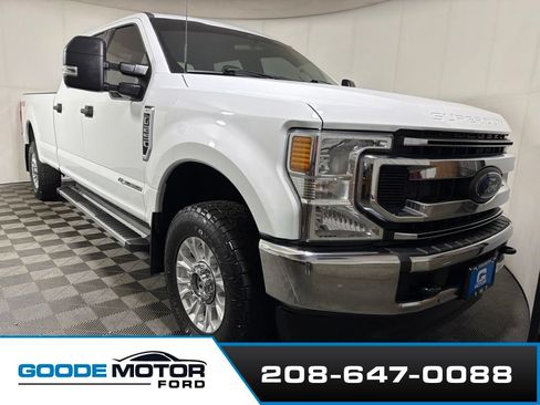 Used 2022 Ford F250 XLT AWD/4WD image 2