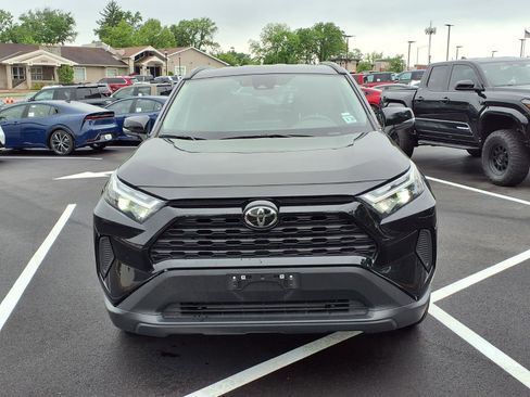 Used 2025 Toyota RAV4 XLE AWD/4WD image 30
