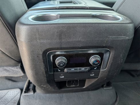 Used 2021 Chevrolet Tahoe LT w/ Luxury Package image 31