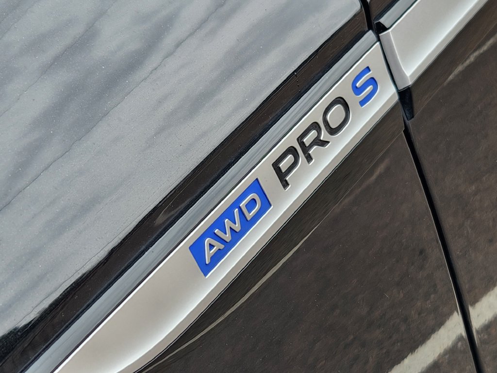 Certified 2023 Volkswagen ID.4 Pro S AWD/4WD image 9