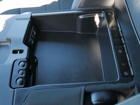 Used 2022 RAM 1500 Classic Warlock w/ Electronics Group AWD/4WD image 32