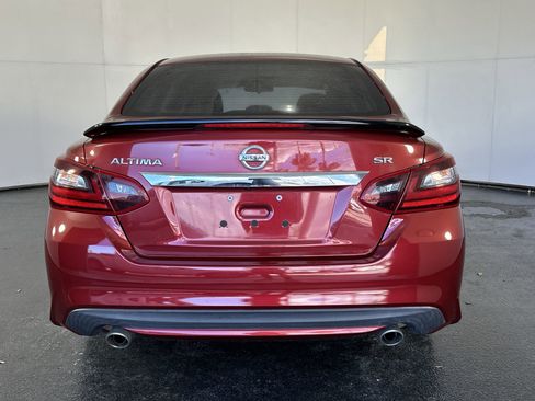 Used 2017 Nissan Altima 2.5 SR w/ Midnight Edition Package image 10