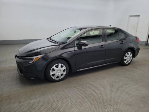 Used 2023 Toyota Corolla LE FWD image 2