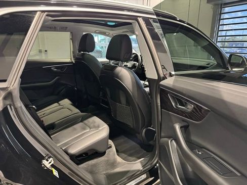 Used 2022 Audi Q8 Premium Plus image 41