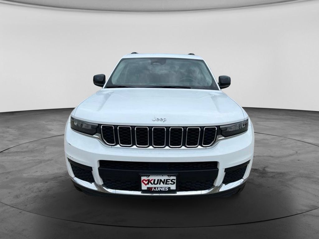 Used 2023 Jeep Grand Cherokee L Laredo AWD/4WD image 4