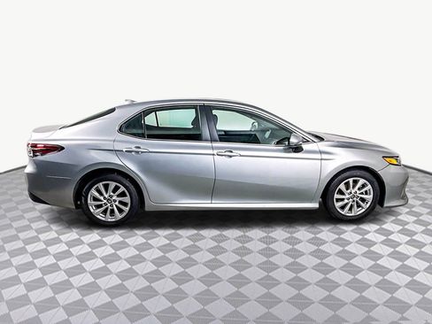 Used 2023 Toyota Camry LE image 11