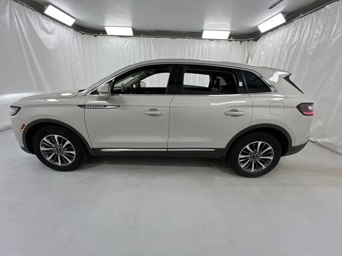 Used 2023 Lincoln Nautilus AWD image 5