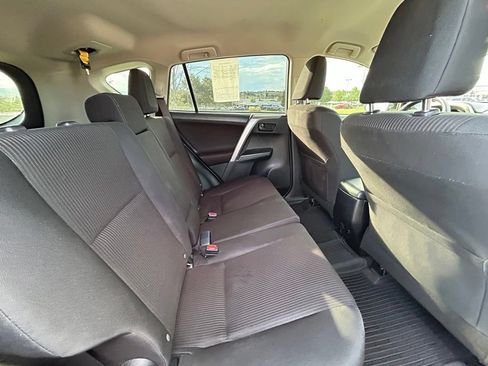 Used 2018 Toyota RAV4 LE w/ All Weather Liner Package AWD/4WD image 29