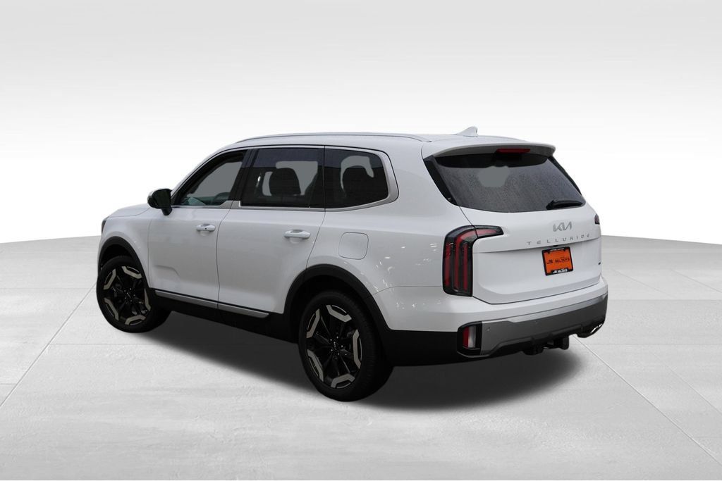 Certified 2025 Kia Telluride EX w/ EX Captain's Chair Package AWD/4WD image 7