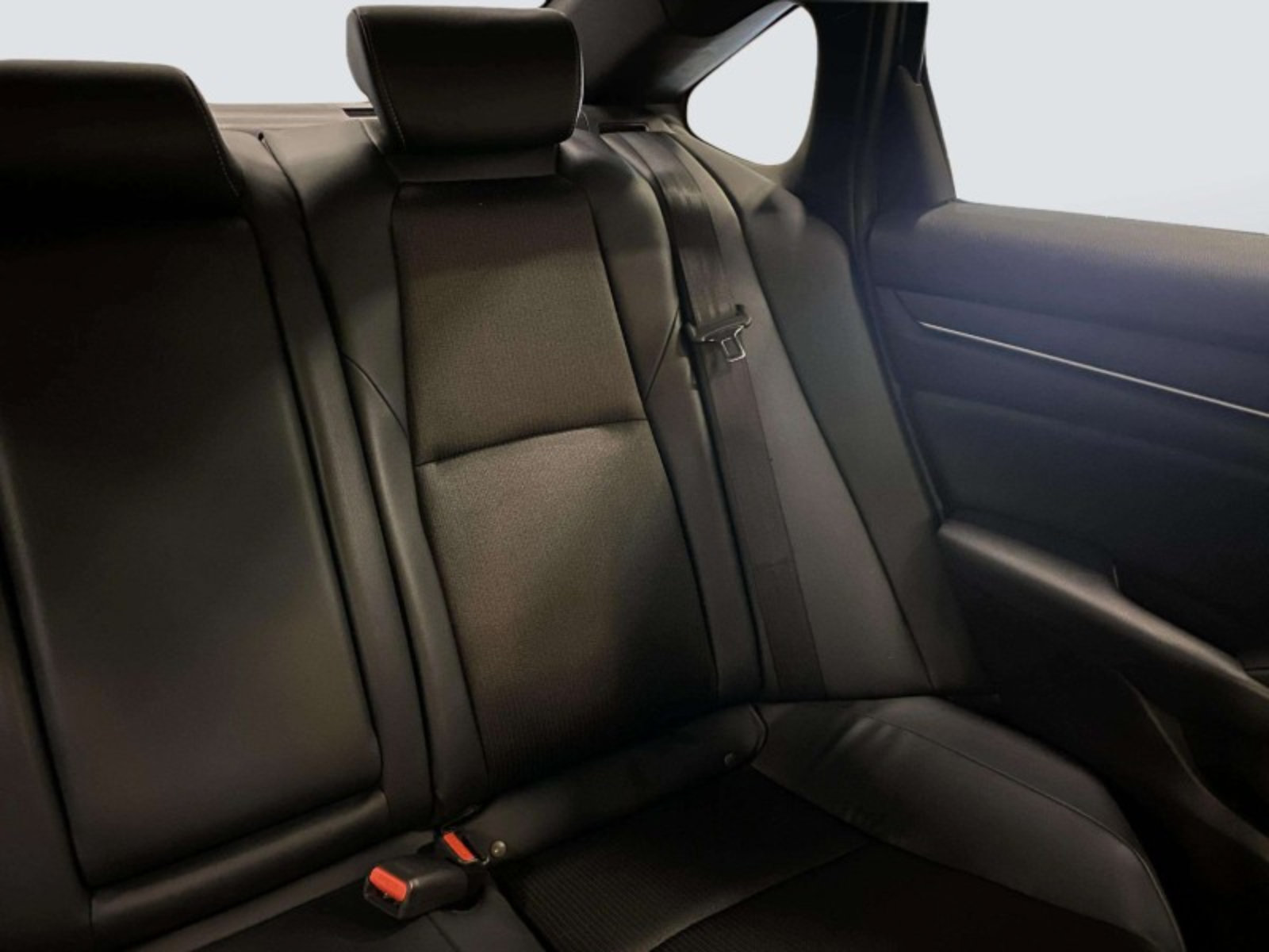 Used 2018 Honda Accord Sport image 27