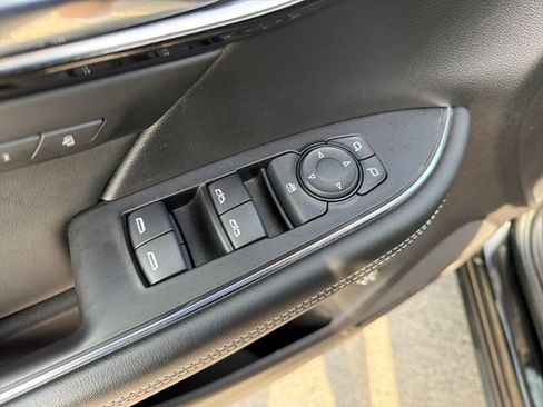 Used 2023 Buick Envision Essence w/ Sport Touring Package AWD/4WD image 18