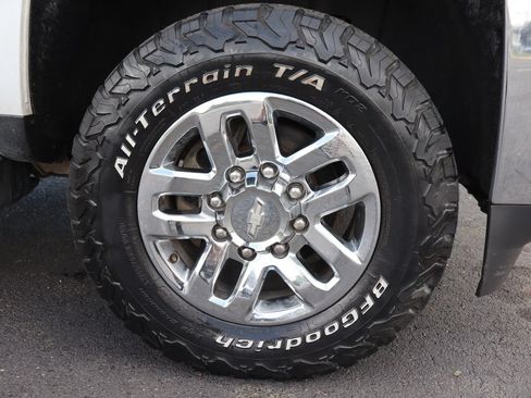 Used 2019 Chevrolet Silverado 2500 LTZ w/ Duramax Plus Package AWD/4WD image 41