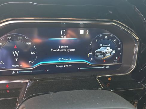 Used 2023 Chevrolet Silverado 1500 ZR2 w/ Technology Package image 15