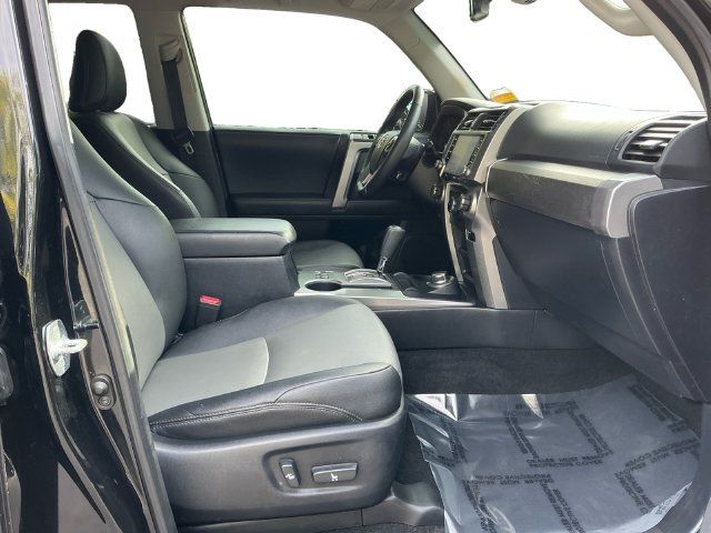 Used 2020 Toyota 4Runner SR5 Premium w/ Moonroof Package AWD/4WD image 17