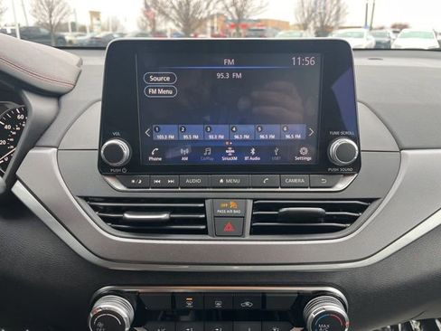 Used 2024 Nissan Altima 2.5 SR image 22